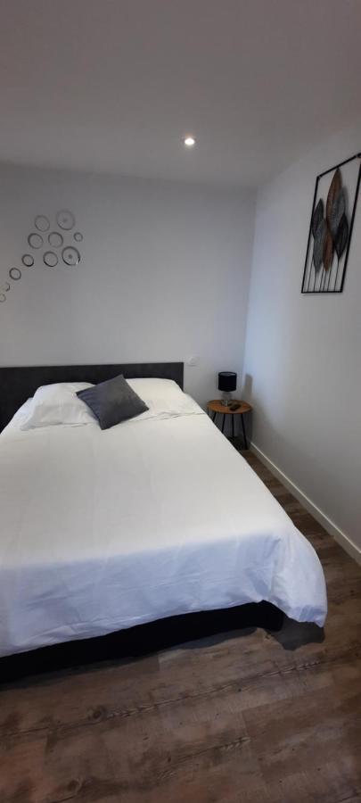 Les Appartements De La B Saint-Benoît-des-Ondes Exteriér fotografie