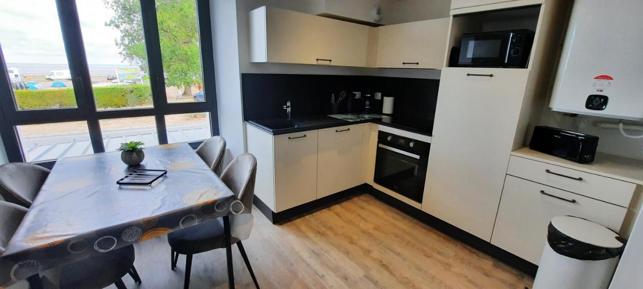 Les Appartements De La B Saint-Benoît-des-Ondes Exteriér fotografie