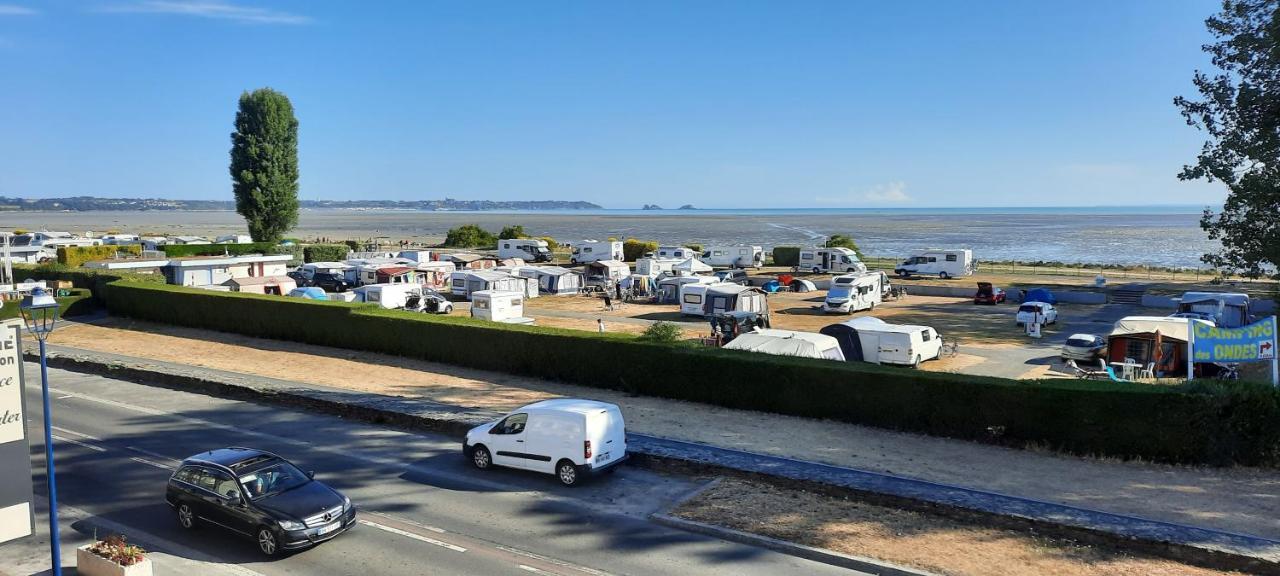Les Appartements De La B Saint-Benoît-des-Ondes Exteriér fotografie